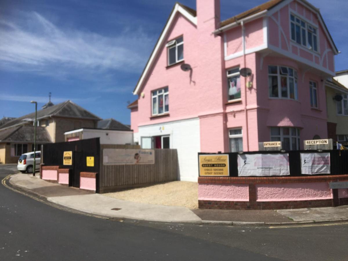 Barbie House ,Opposite The Beach & Paignton Pier , 2 Bedroom Apartment With Private Car Space & Garden , Free Access Next Door To The Stunning Ballet & Make Up School & A Beautiful Ladys Beauty Salon (Adults Only) Εξωτερικό φωτογραφία