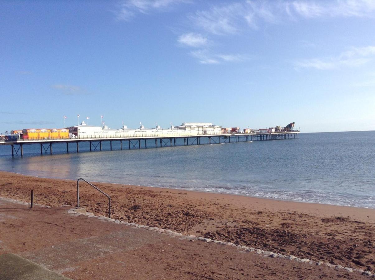 Barbie House ,Opposite The Beach & Paignton Pier , 2 Bedroom Apartment With Private Car Space & Garden , Free Access Next Door To The Stunning Ballet & Make Up School & A Beautiful Ladys Beauty Salon (Adults Only) Εξωτερικό φωτογραφία